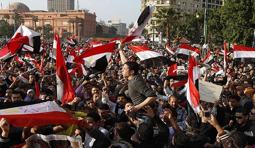 فراخوان مصری‌ها با شعار «انقلابتان را پس بگیرید»