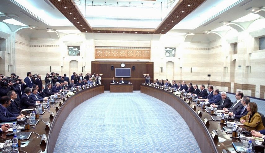  جهانگیری: دمشق پس از شکست تروریست ها وارد مرحله بازسازی شده است/ ارتباط بانک های ایران و سوریه خارج از سوئیفت برقرار شود /نخست وزیر سوریه: از شرکت‌های دولتی و خصوصی ایران استقبال می کنیم