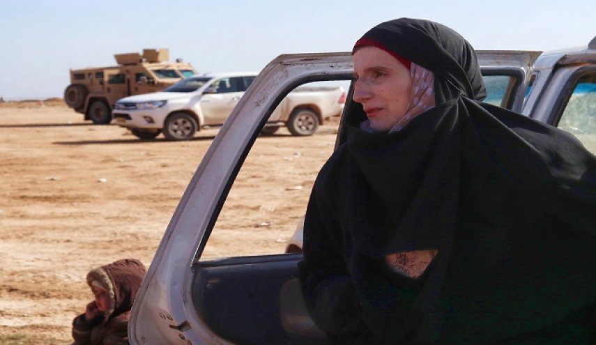  الألمانية الضائعة...تاثرت بدعايات داعش عبر 