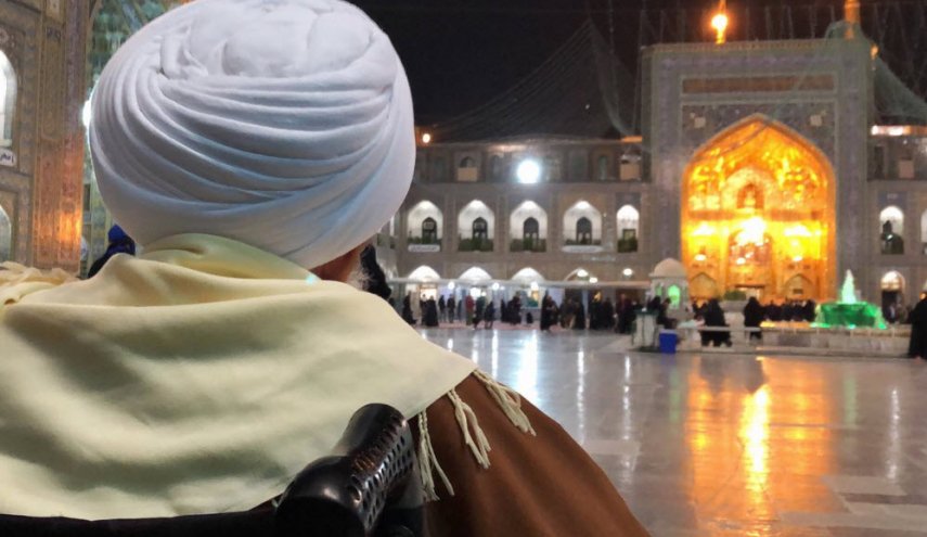 آیت الله عیسی قاسم در حرم امام رضا (ع) + تصاویر