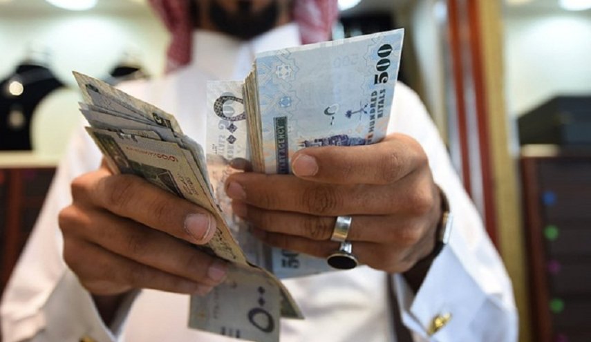 گرفتاری سعودی ها در باتلاق یمن؛ عربستان برای تامین کسری بودجه نجومی خود وام می گیرد