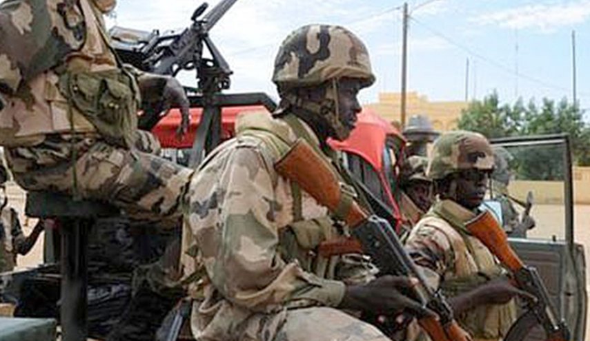 الكاميرون تحشد قواتها على الحدود مع نيجيريا