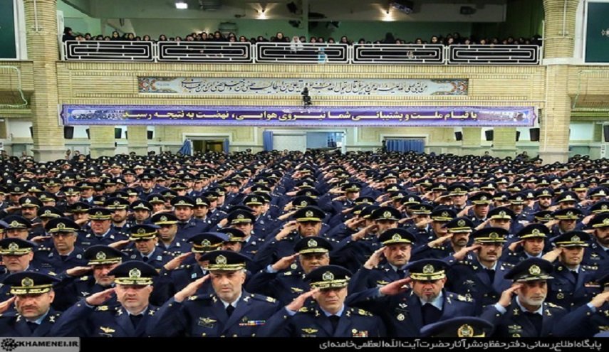 الموت لامريکا يعني الموت لقادة البيت الأبيض وکل من يسير في فلكهم