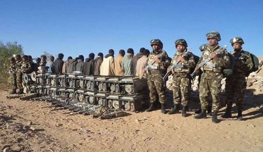 الجزائر.. توقيف 25 باحثا عن الذهب بجنوب البلاد