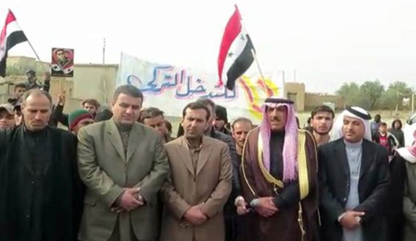 أهالي الرقة ودير الزور ينتفضون ضد أميركا وفرنسا