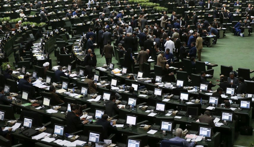 مجلس اجازه واگذاری بنگاه‌های دولتی در سال 98 را به دولت داد