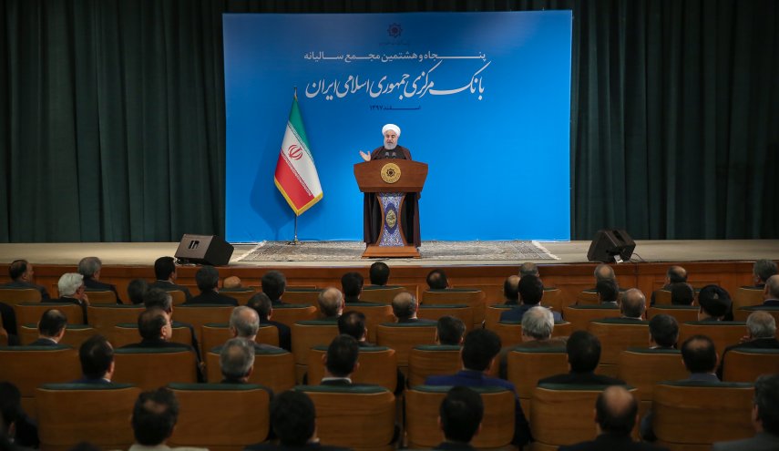 وزارتخانه های خارجه و نفت و بانک مرکزی در خط مقدم مبارزه با آمریکا قرار دارند/ رهبری، دولت و مجلس با لوایح 4 گانه‌ مخالفتی ندارند، پس چه کسی مخالف است؟