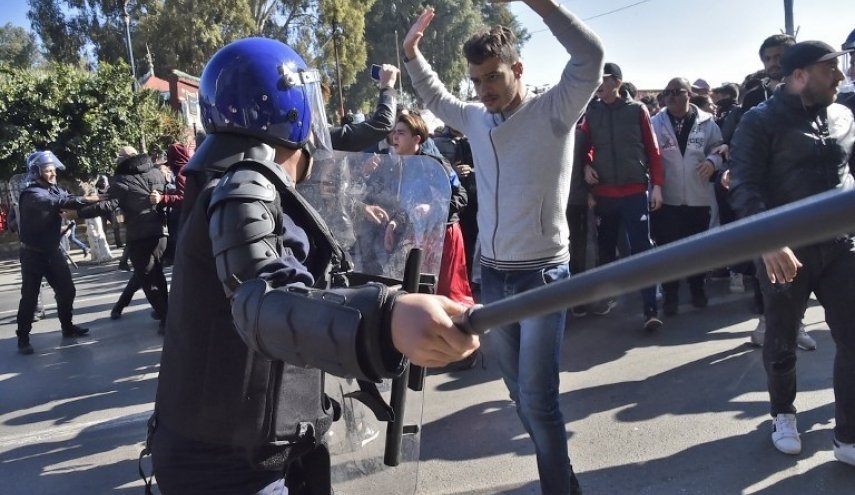 إطلاق سراح كل الصحافيين المعتقلين خلال اعتصام بالجزائر
