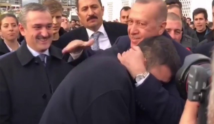 الشيف بوراك في احضان أردوغان ومي الحريري تقتل جده