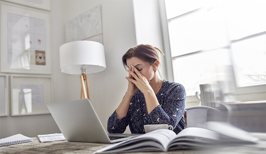 ساعات العمل الطويلة تهدد النساء بمرض عقلي دون الرجال