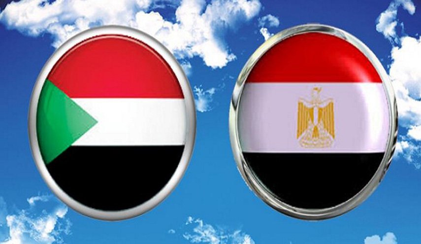 مصر تطالب مواطنيها بالالتزام بالتعليمات الجديدة في السودان
