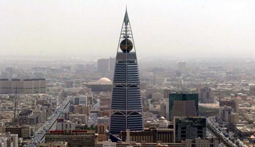  السعودية تستثني كندا من بعثات الدراسة الخارجية

