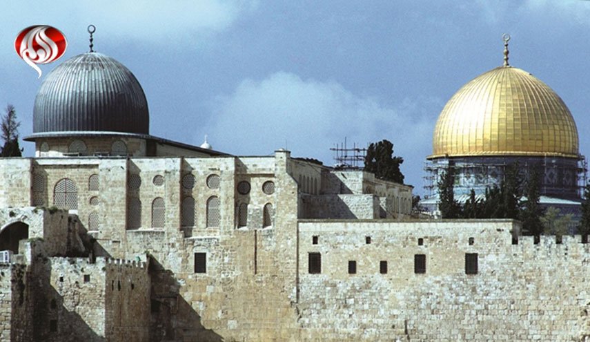 اشغالگران صهیونیست‌ دهها فلسطینی را از ورود به مسجدالاقصی محروم کرده است