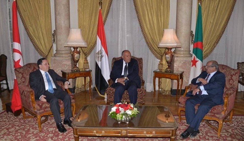 بدء اجتماع وزراء خارجية دول الجوار العربي الليبي في القاهرة