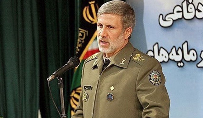 وزیر دفاع: پیشرفت سامانه های دفاع موشکی در گرو توسعه انرژی است