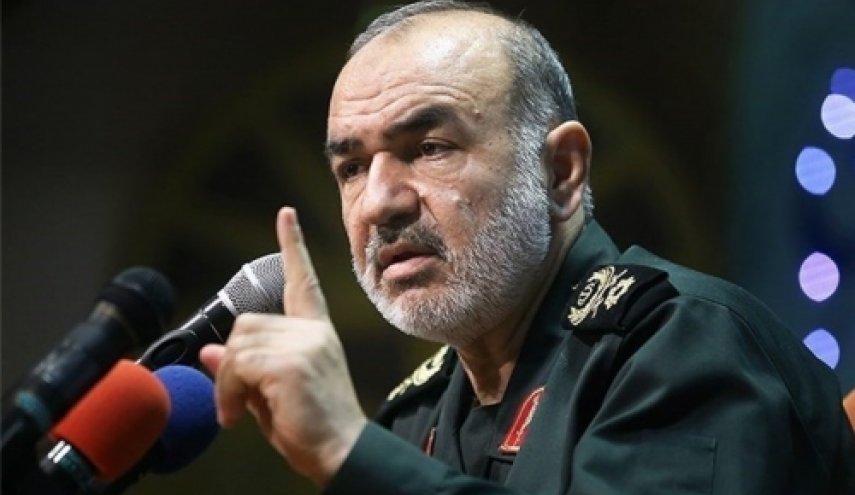 مذاکره فرصت دادن به دشمن برای بازسازی قدرتش است/ نبض‌های دشمنان کند می زند
