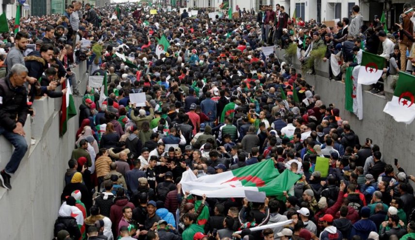 هل تخطط أبو ظبي لاختراق حراك الجزائريين؟