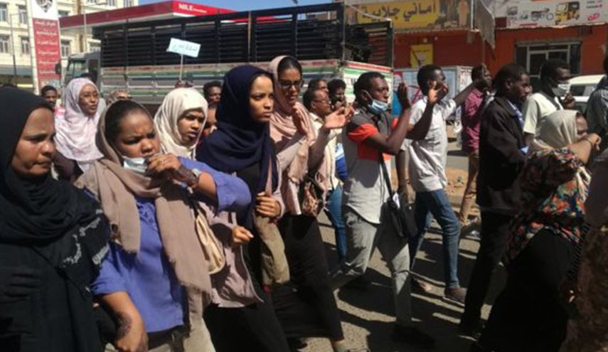 تراجع السلطات السودانية عن تنفيذ حكم بسجن وجلد متظاهرات
