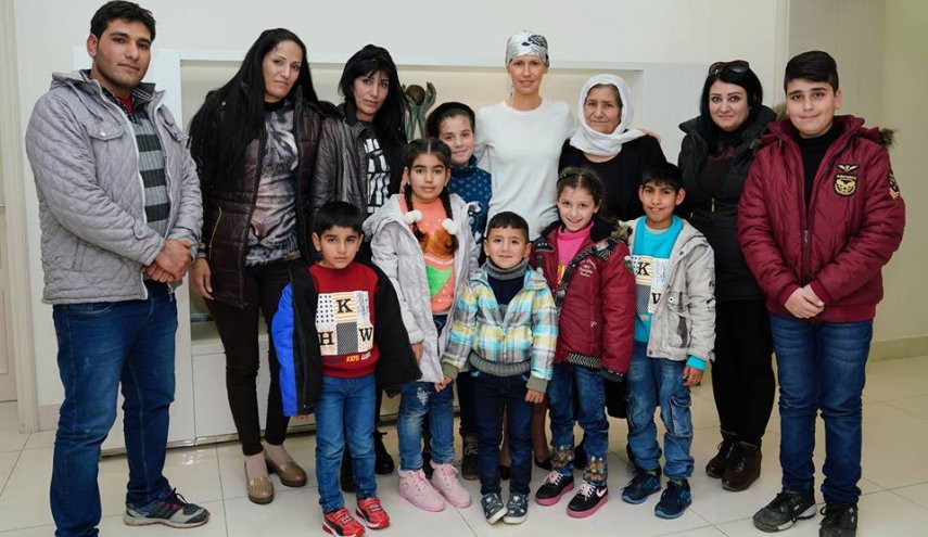 شاهد: أسماء الأسد تعود للظهور من جديد..من استقبلتهم؟ 