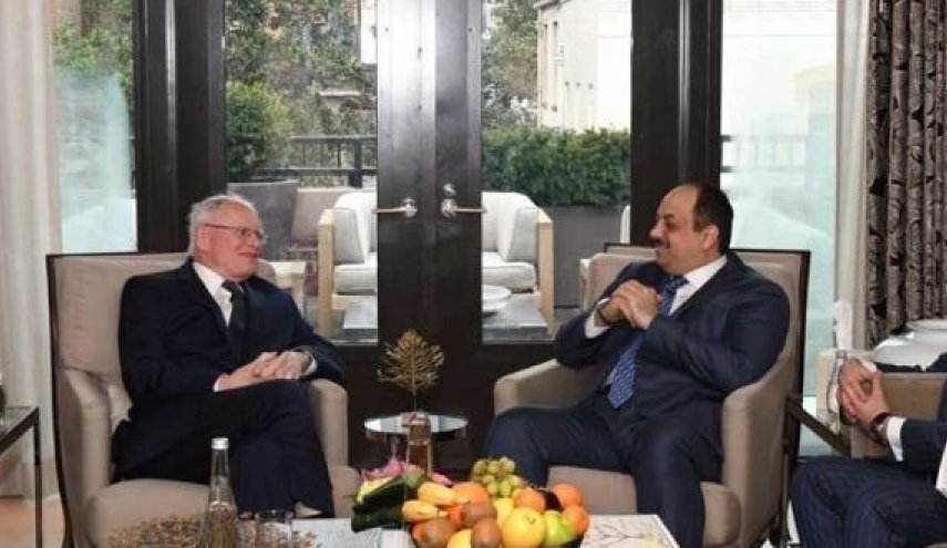 ما سر اجتماع القطريين بالمبعوث الأمريكي لسوريا؟