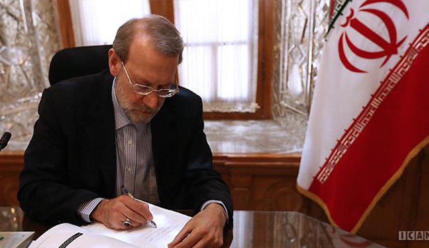 لاریجانی قانون بودجه سال ۹۸ را به روحانی ابلاغ کرد+متن کامل بودجه
