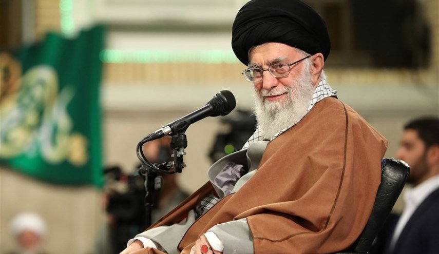 پاسخ رهبر معظم انقلاب به استفتائی درباره «چهارشنبه‌سوری»
