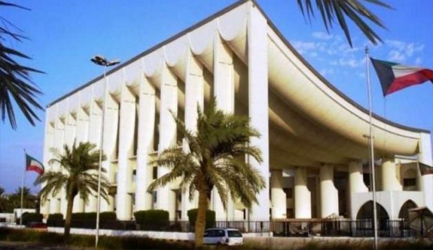 'القنصلية المصرية' تشعل جدلا في الكويت!