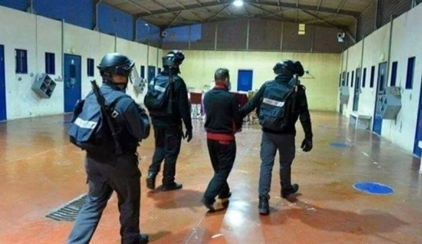 صحيفة صهيونية: الجيش حذر الحكومة من خطورة التعاطي مع الأسرى