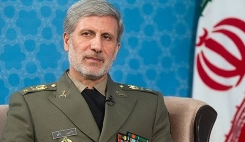 دعوت وزیر دفاع از مردم برای پیوستن به پویش هلال احمر در راستای کمک به سیل‌زدگان