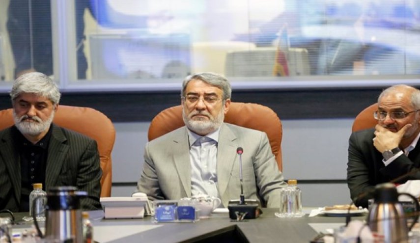 تشکیل ستاد مدیریت بحران در وزارت کشور/ رحمانی فضلی: از نظر تدارکات مشکلی در مناطق سیل‌زده وجود ندارد
