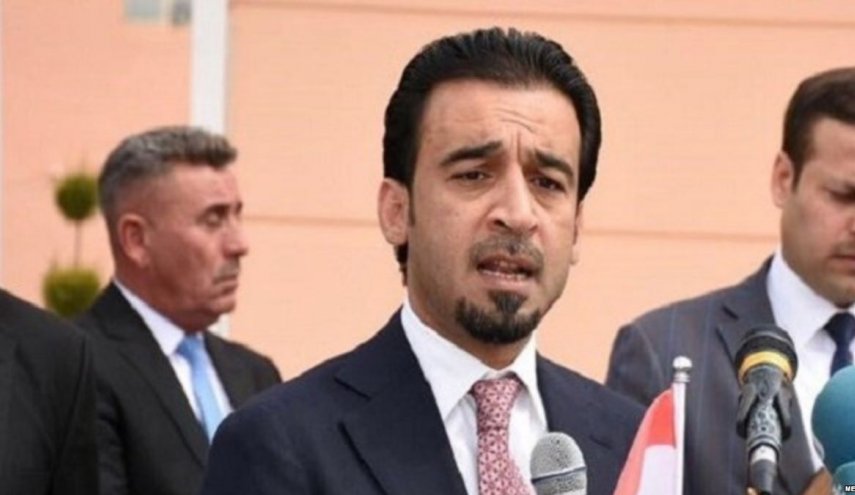 بالصورة..رئيس مجلس النواب العراقي يكرم اول عراقية تعمل في ناسا 