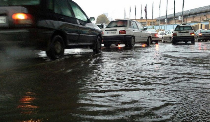 بارش تگرگ و آبگرفتگی معابر عمومی کدام استان‌ها را در بر می‌گیرد