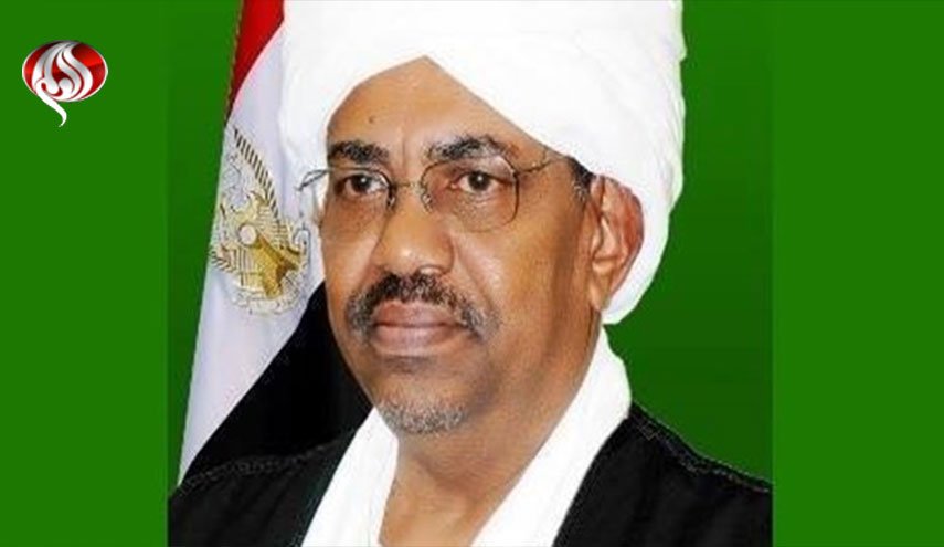 رسانه سعودی: عمر البشیر حاضر به استعفا شد ولی ارتش خلاف توافق عمل کرد
