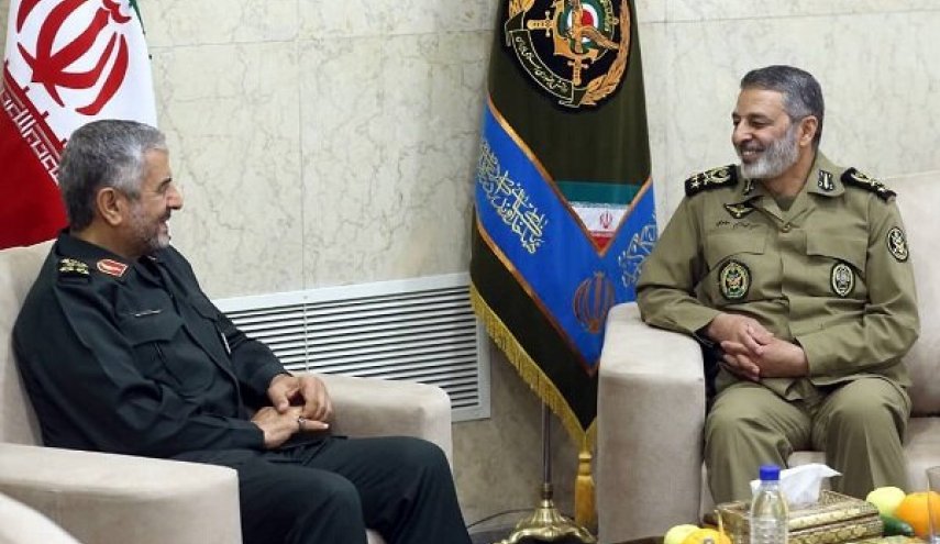 دشمن احمق است/ سپاه و ارتش از هم جدا نخواهند شد
