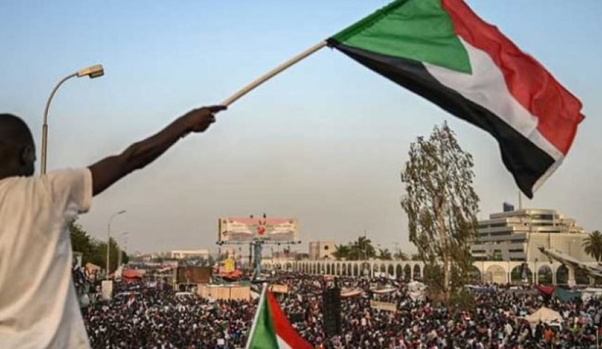 تداوم اعتراضات سودانی ها برای تحقق انتقال قدرت به غیرنظامیان
