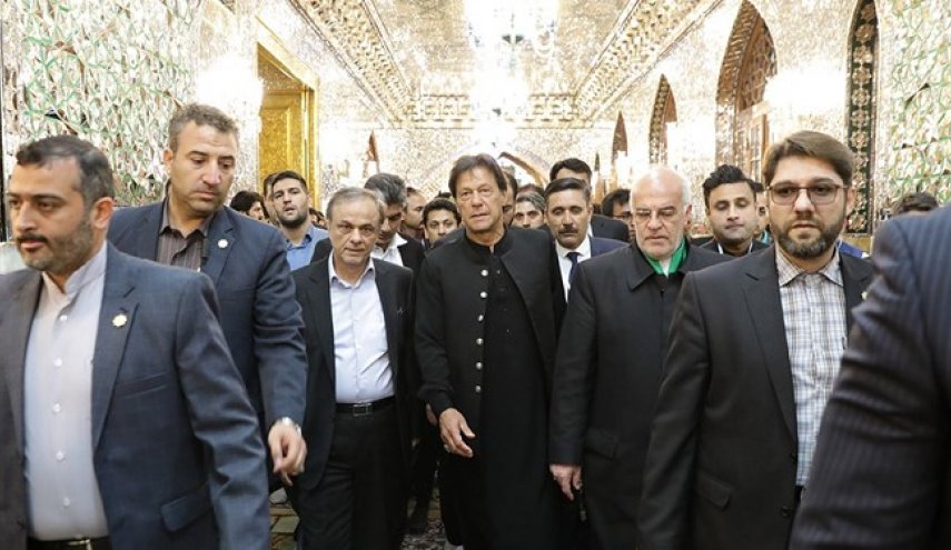 تشرف نخست‌وزیر پاکستان به حرم رضوی + تصاویر
