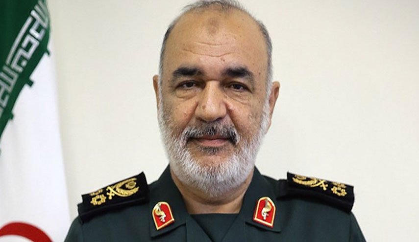 سرلشکر سلامی رسما به عنوان فرمانده کل سپاه معارفه شد/ تقدیر از زحمات سرلشکر جعفری
