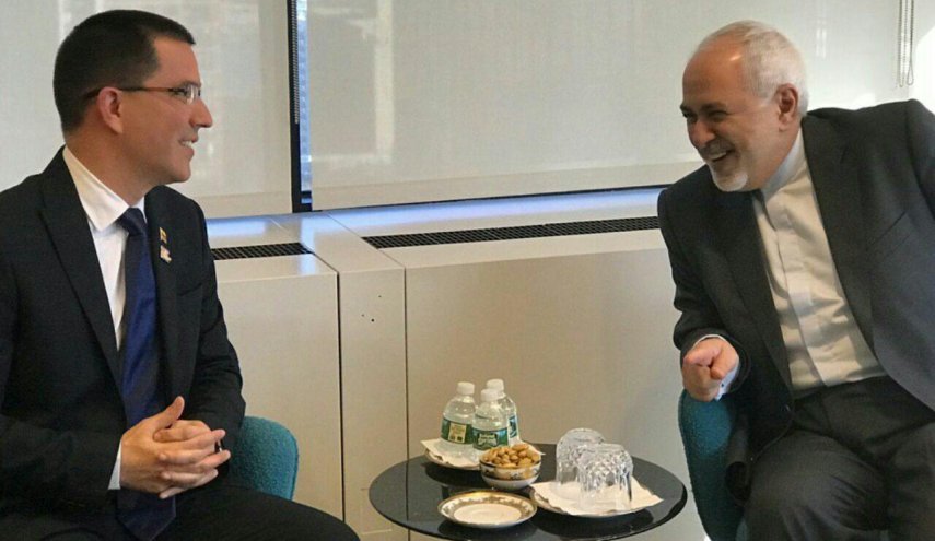 تداوم اقدامات دیپلماتیک ونزوئلا برای مقابله با هجمه ناجوانمردانه آمریکا