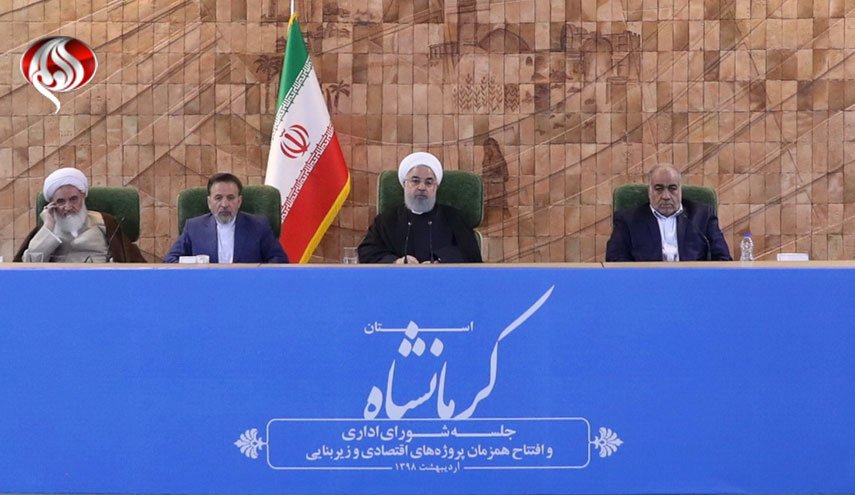 روحانی: برای روابط با همسایگان منطقه ای و دفاع از خود، از دیگران اجازه نخواهیم گرفت/ افتتاح ۷ هزار میلیارد تومان طرح در استان کرمانشاه