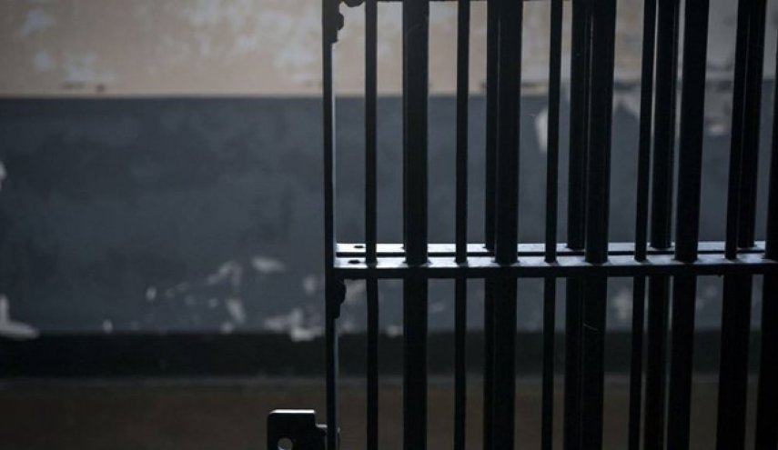 وضع حمل اجباری زن آمریکایی در سلول انفرادی
