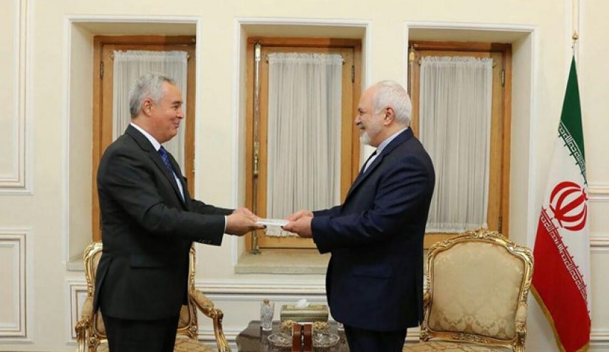 سفیر جدید تاجیکستان رونوشت استوارنامه خود را تقدیم ظریف کرد
