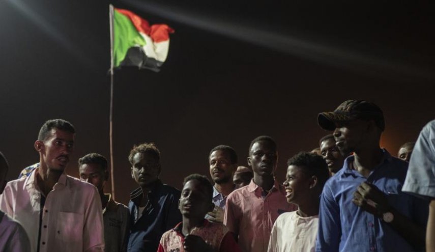تجمع المهنيين السودانيين يرفض مقترح لجنة الوساطة ويدعو للاستعداد لكافة الاحتمالات
