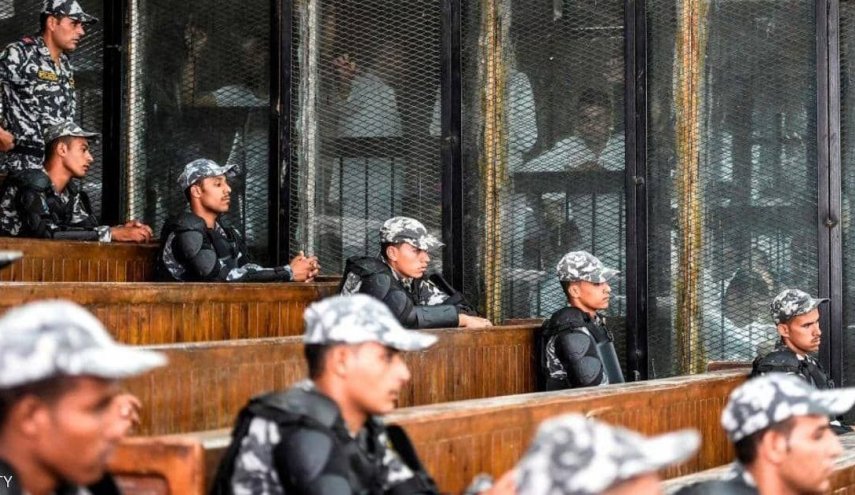 حکم اعدام ۱۳ مصری متهم به همکاری با اخوان‌المسلمین تائید شد
