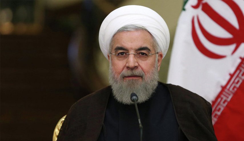 روحانی: مرمت ساختمان‌ها در مناطق سیل زده تا پایان تیرماه انجام شود