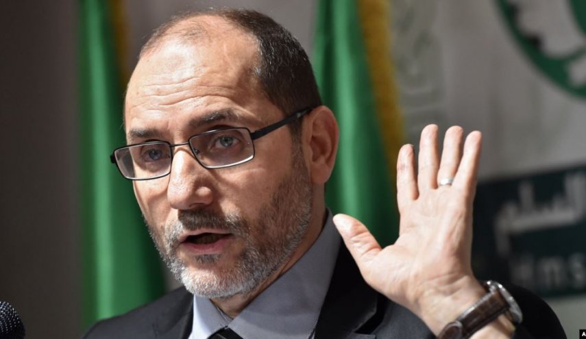 مقري: إجراء الانتخابات في 4 يوليو ستكون كارثة على الجزائر
