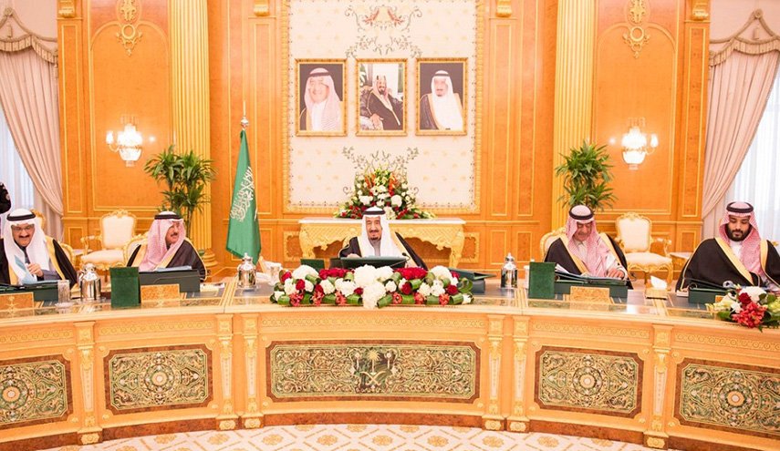 قرارات تثير السخرية اتخذتها السعودية بعد الهجمات