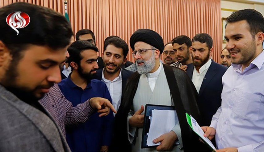 آیت الله رئیسی: هیچ خط قرمزی برای مبارزه با فساد نداریم/جنایات مدعیان دروغین حقوق بشر باید بازگو شود
