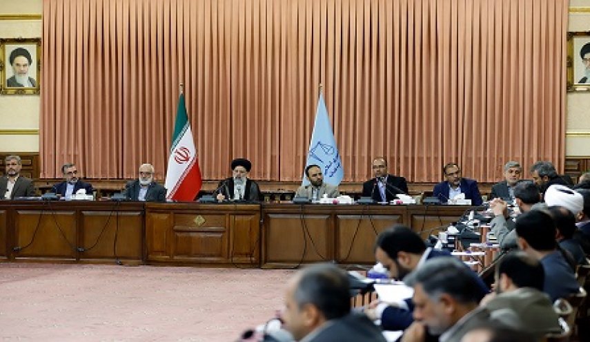 در رسیدگی به پرونده‌های مفاسد اقتصادی تفاوتی بین دانه درشت‌ها و ریز‌ها نیست