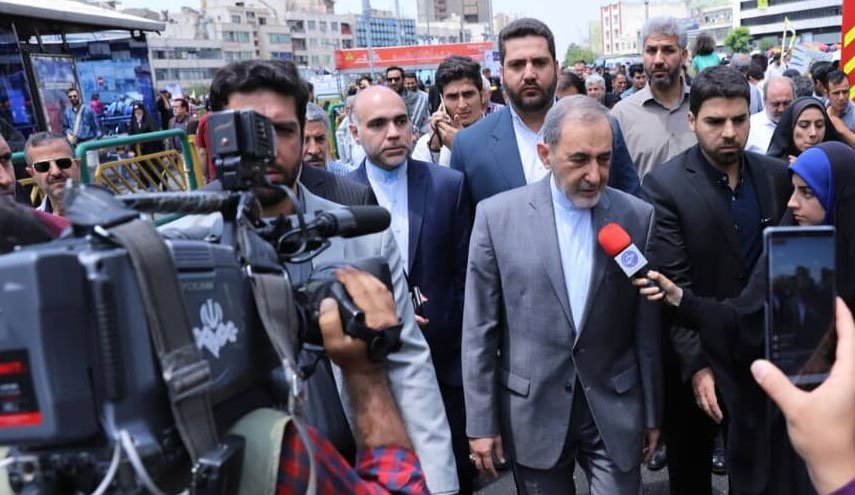 ولایتی در حاشیه راهپیمایی روز قدس: توطئه معامله قرن به جایی نخواهد رسید