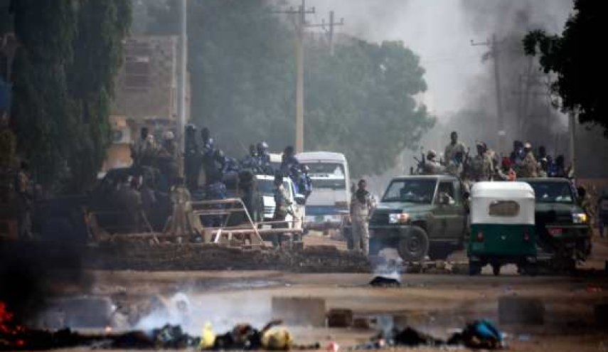 السودان: ارتفاع عدد ضحايا الاعتصام أمام قيادة الجيش إلى 101 قتيلا
